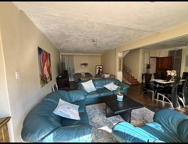 4 BEDROOM TOWNHOUSE FOR SALE IN ARCADIA